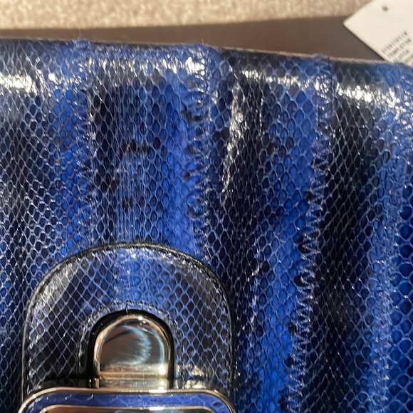 Michael kors snakeskin clutch - Picture 3 of 10